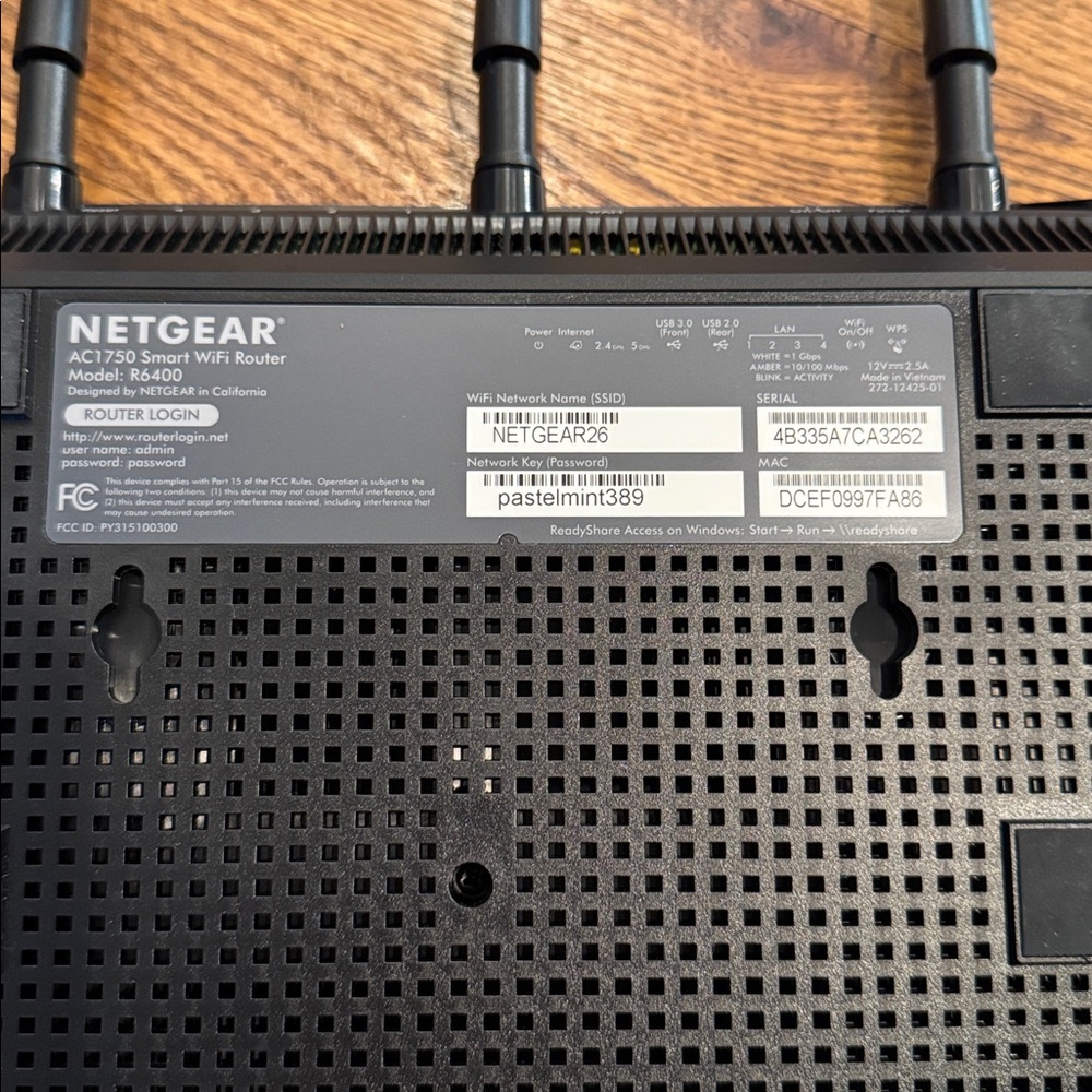 NETGEAR WIFI Router and Range Extender - Picture 4 of 10